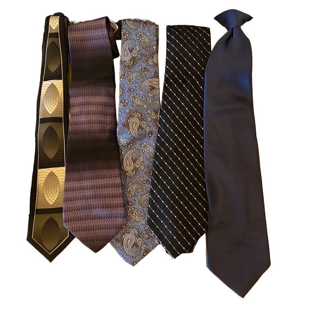 Lot of 8 ties and Tuxedo belt